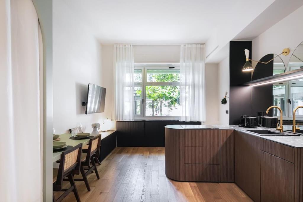 Easylife - Elegant In Sant'ambrogio Apartment Mailand